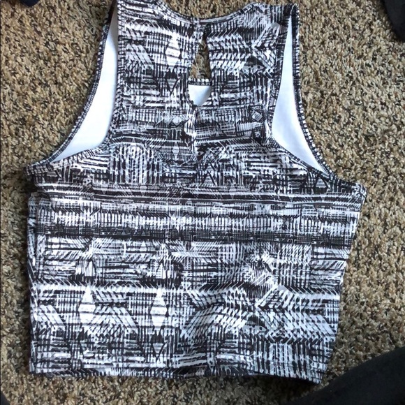 Small black and white summer tank top - Picture 3 of 3